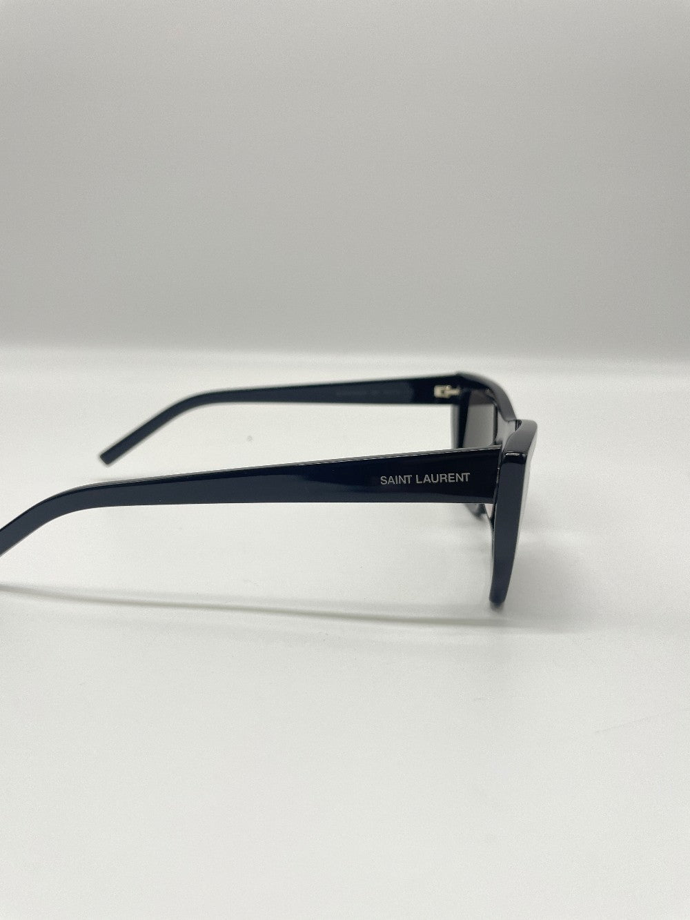 Like New. YSL Shades Black|12538