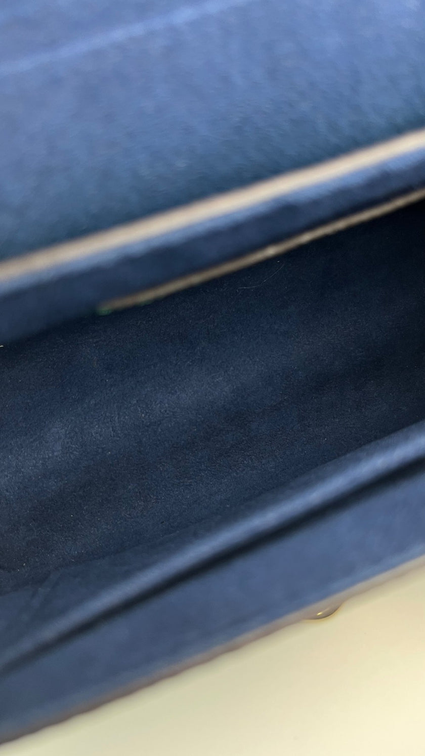 Like New. LV Twist PM Bicolor. AR0240|4803