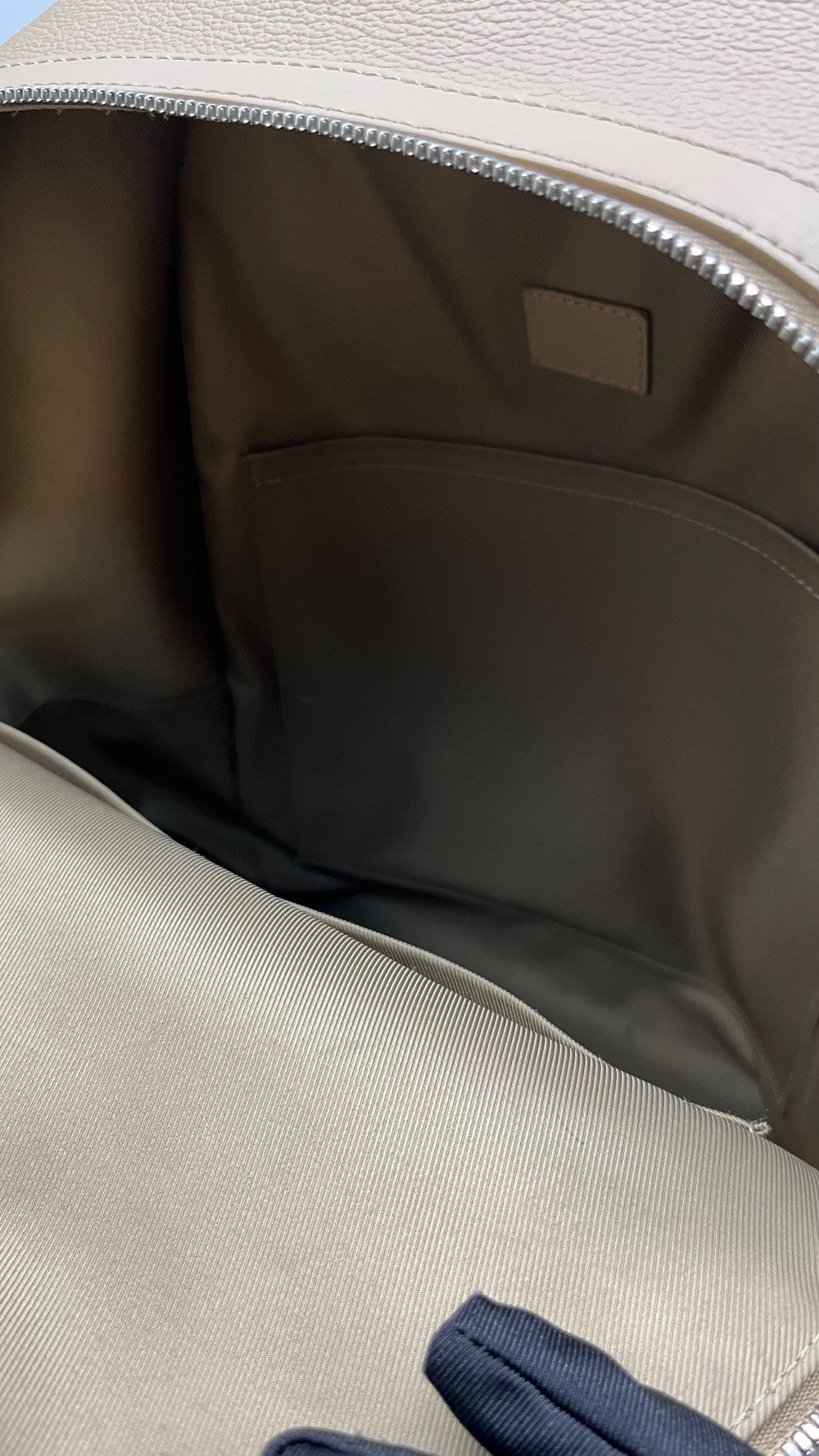 Preowned. LV Take Off Back Pack Beige SHW. MCHIP|9274
