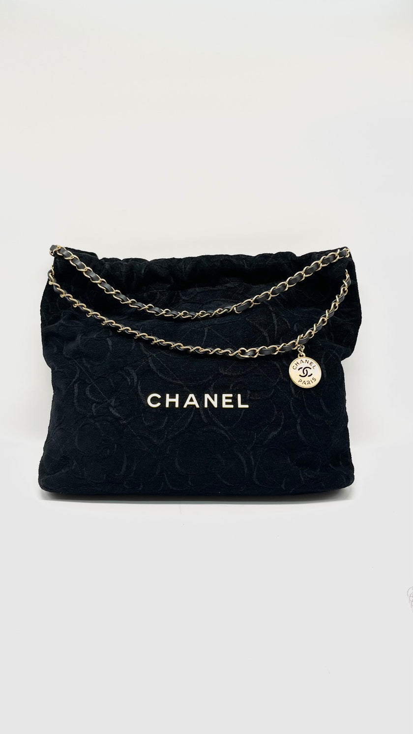 Preowned. Chanel 22 Black Velvet GHW. H2NHEX5L|10881