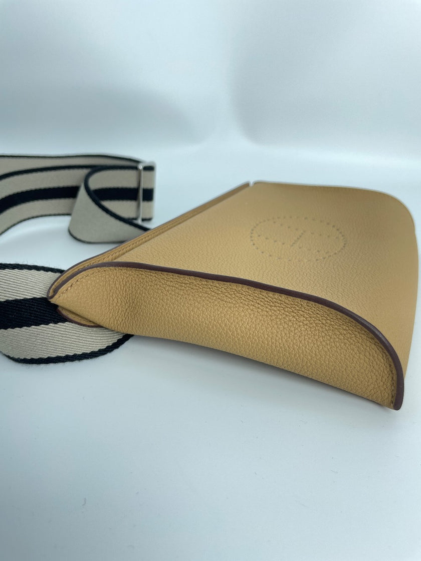 Brand New. Hermes Videpoches Beige Marfa. BAA009ZA|3487