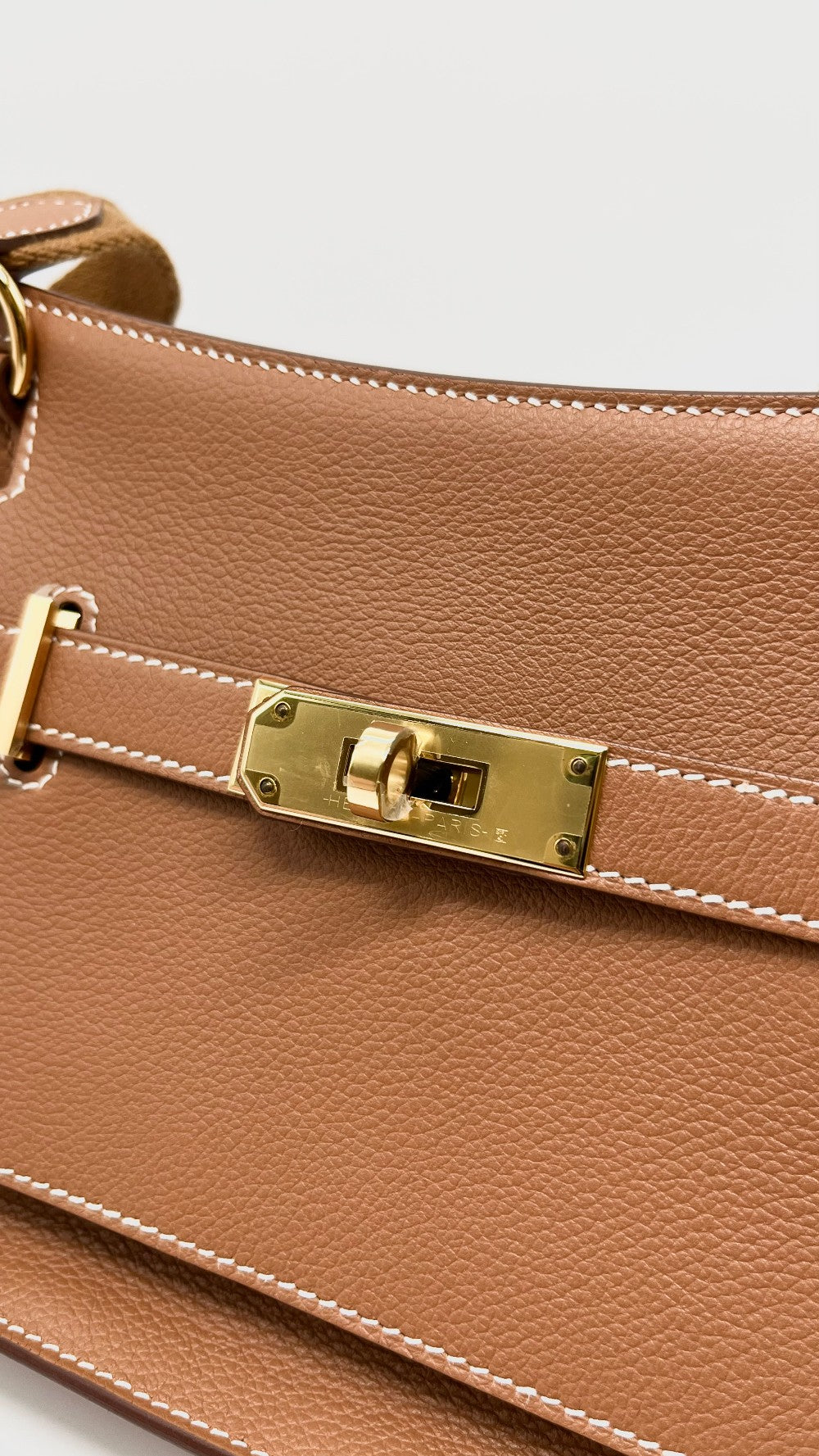 Brand New. Hermes Jypsiere Mini Gold Evercolor GHW. WIC678TP|7937