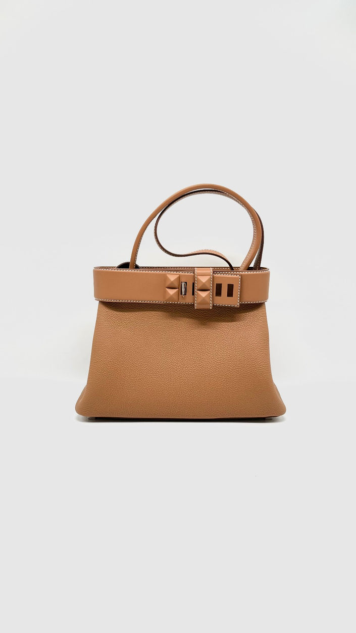 Brand New. Hermes Medor Gold Togo PHW. WCP781XC|10555