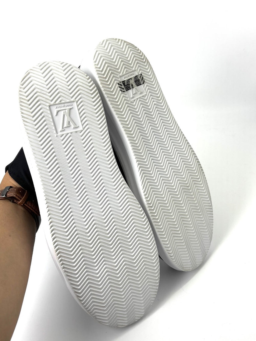 Unused. LV Sneakers Black For Men. 37|7371