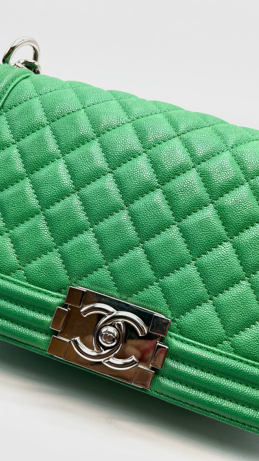 Preowned. Chanel Leboy Old Medium Green Caviar SHW. 30028279|16079