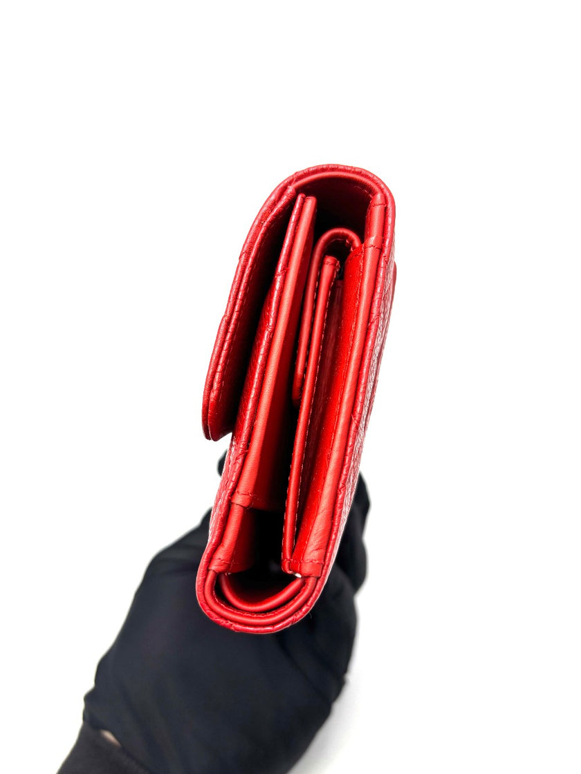 Preowned. Chanel Trifold Red Long Wallet Caviar SHW. 18732120|17969
