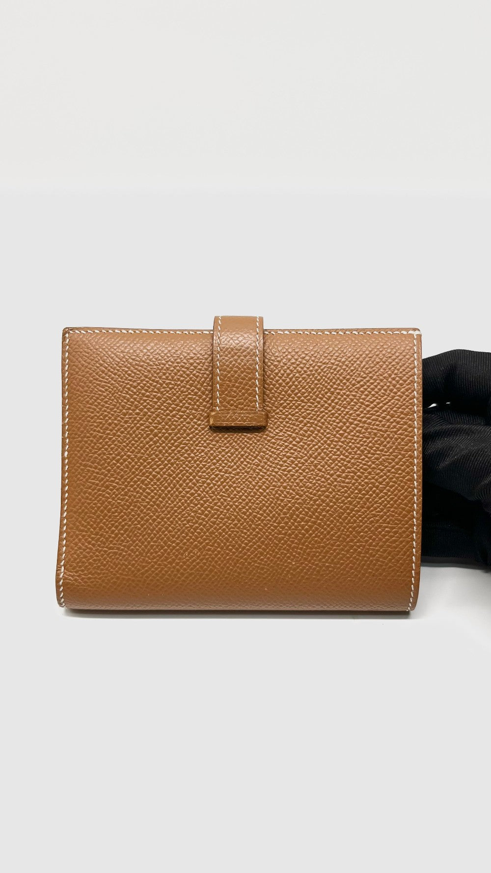 Preowned. Hermes Bearn Compact Wallet Gold PHW. YBY009CX|9362
