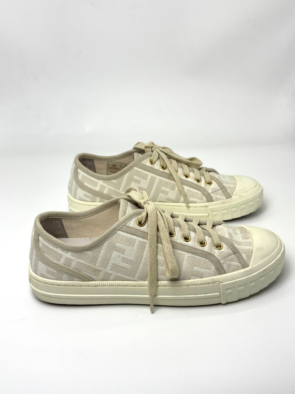 Like New. Fendi Domino White Sneakers. 38|6460