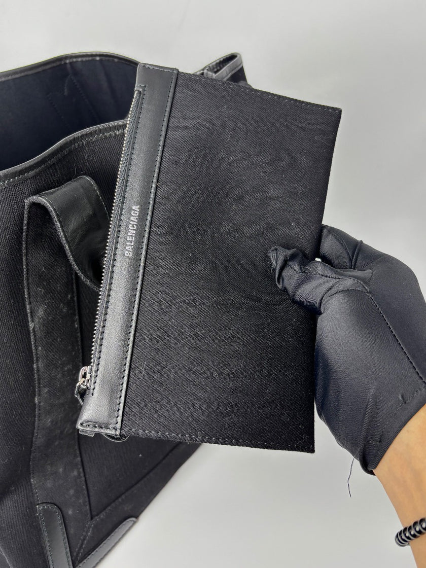 Preowned. Balenciaga Cabas Tote Black. 339936-1090-W-002129|9514