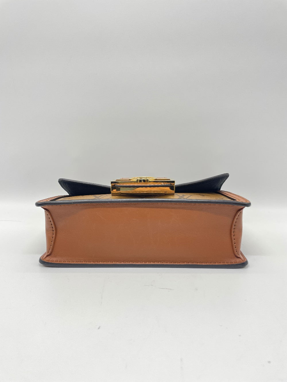 Preowned. LV Dauphine Chain Wallet Monogram And Monogram Reverse|13435