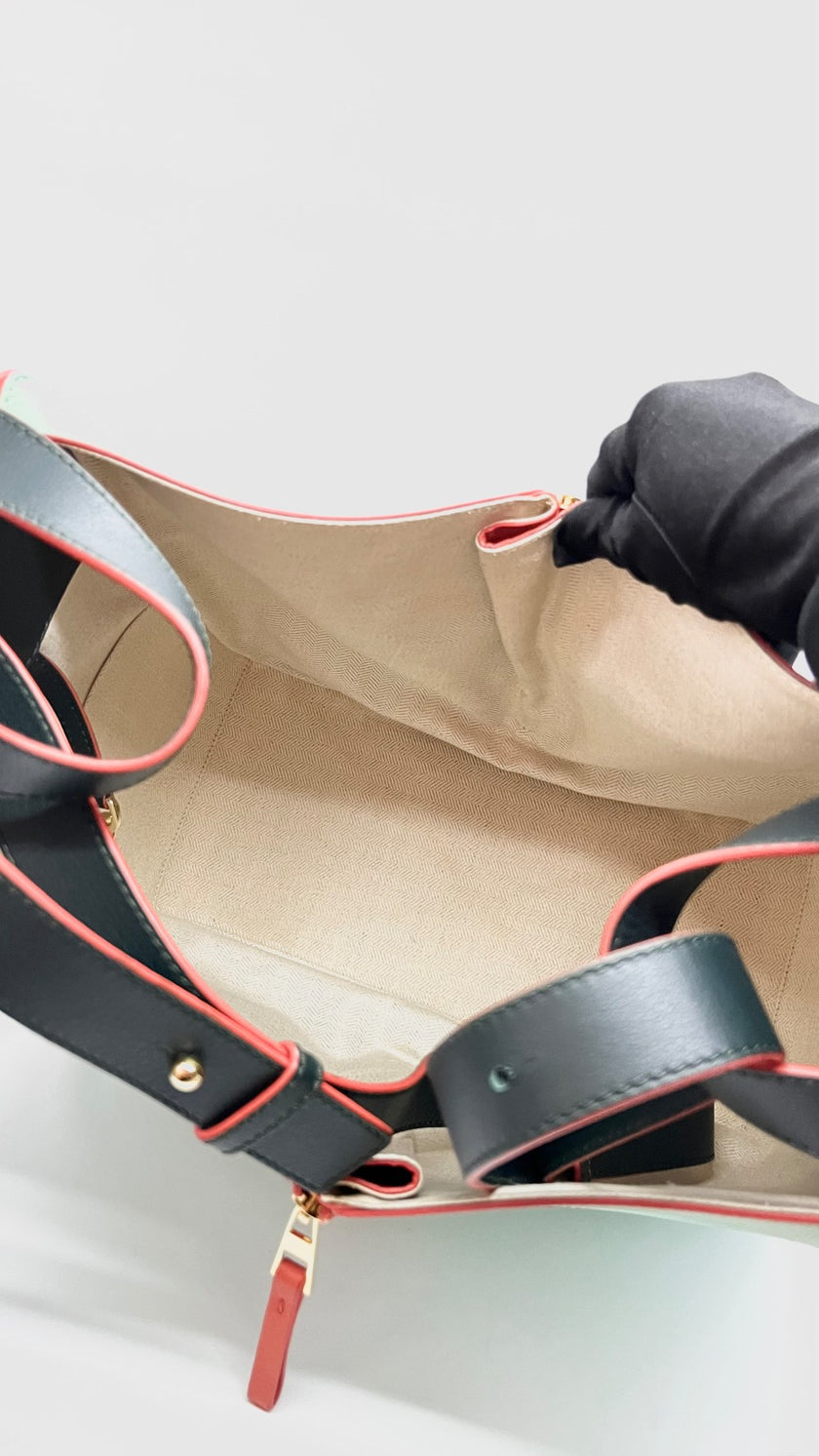 Like New. Loewe Hammock Medium Tricolor|15503