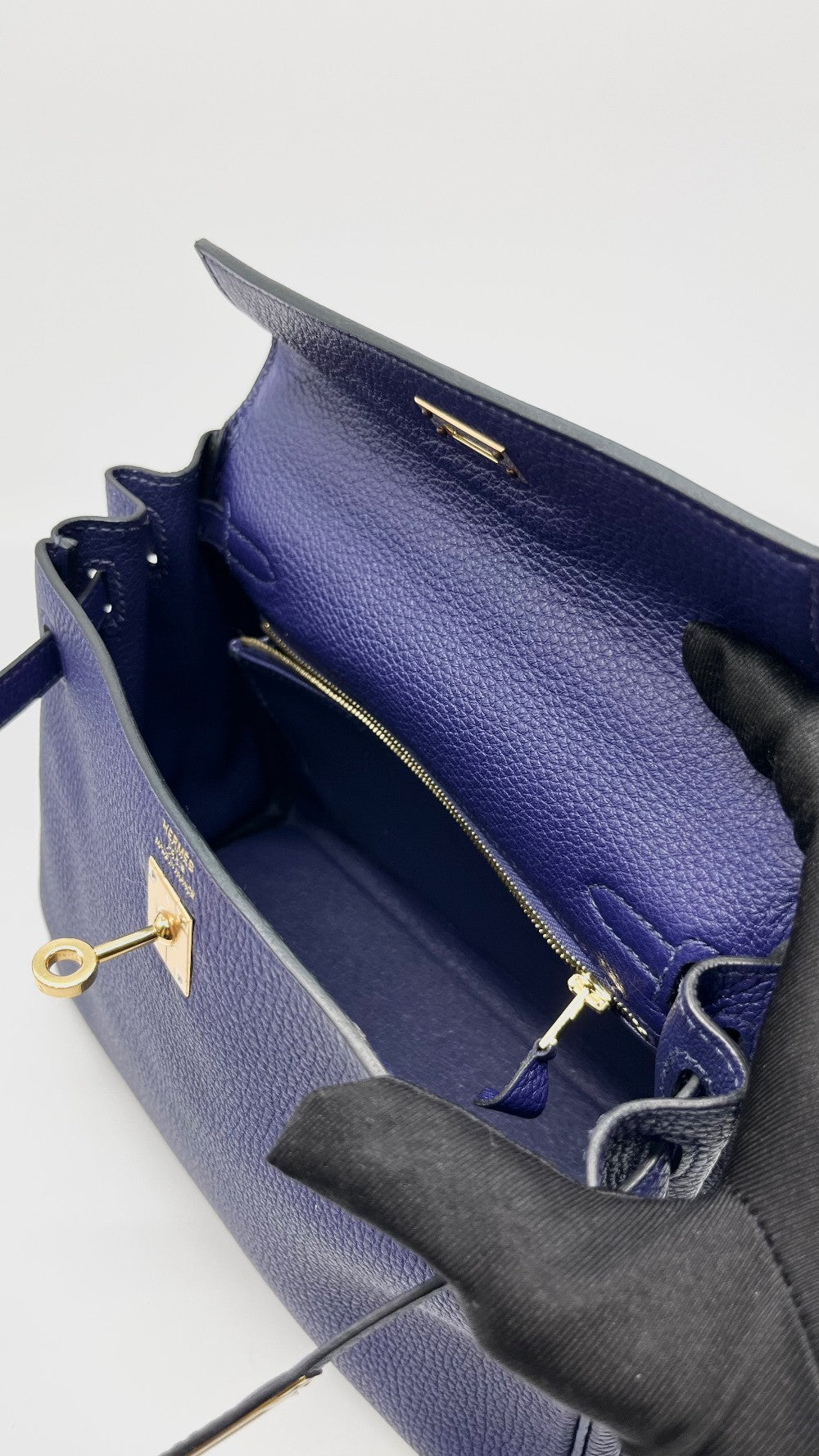 Preowned. Hermes Kelly 25 Blue Encre Togo GHW. CHT774CI|14152