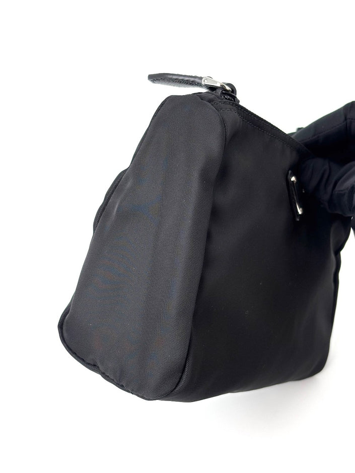 Like New. Prada Re- Nylon Pouch Black|6111