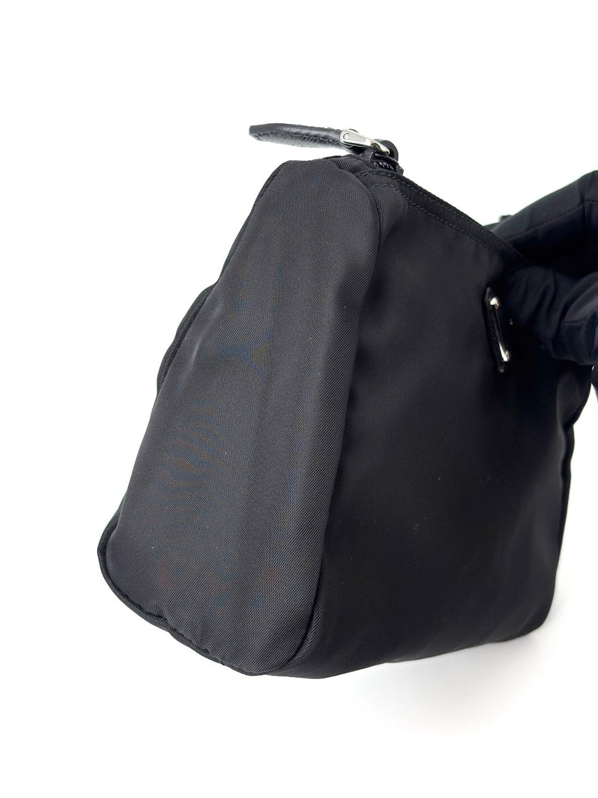 Like New. Prada Re- Nylon Pouch Black|6111