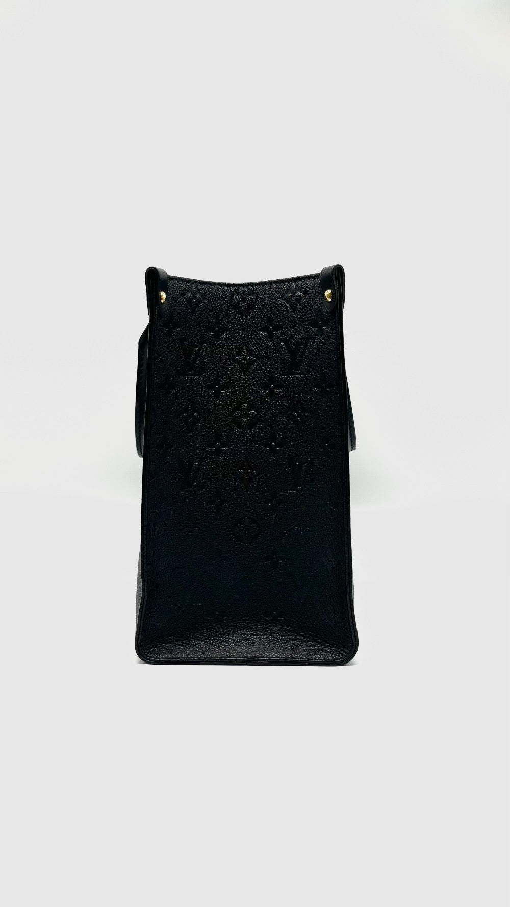 Preowned. LV On The Go MM Black Empriente. MCHIP|8564