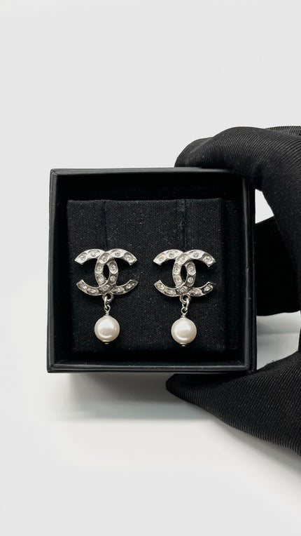 Brand New. Chanel CC Pearl Drop Crystal Earrings Silver Small|8802