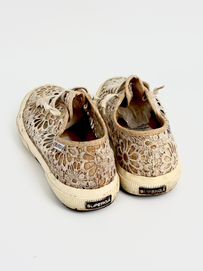 Preowned. Superga Sneakers. 39.5|12588