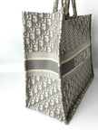 Preowned. Dior Book Tote Large Gray. 50-MA-0270|6242