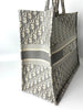 Preowned. Dior Book Tote Large Gray. 50-MA-0270|6242