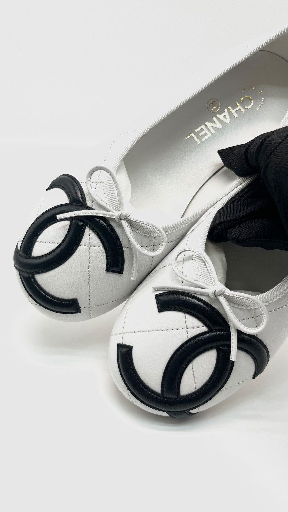 Brand New. Chanel Cambon Ballet Flats White/Black. 37C|16760