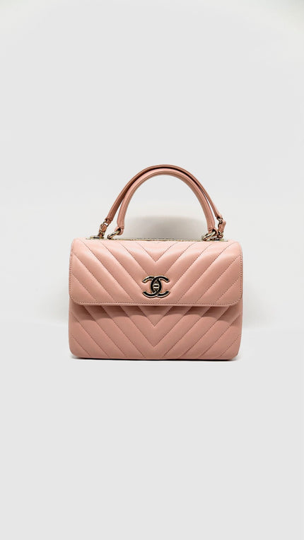 Preowned. Chanel Trendy Top Handle Pink Chevron Lambskin LGHW. 25913534|15361