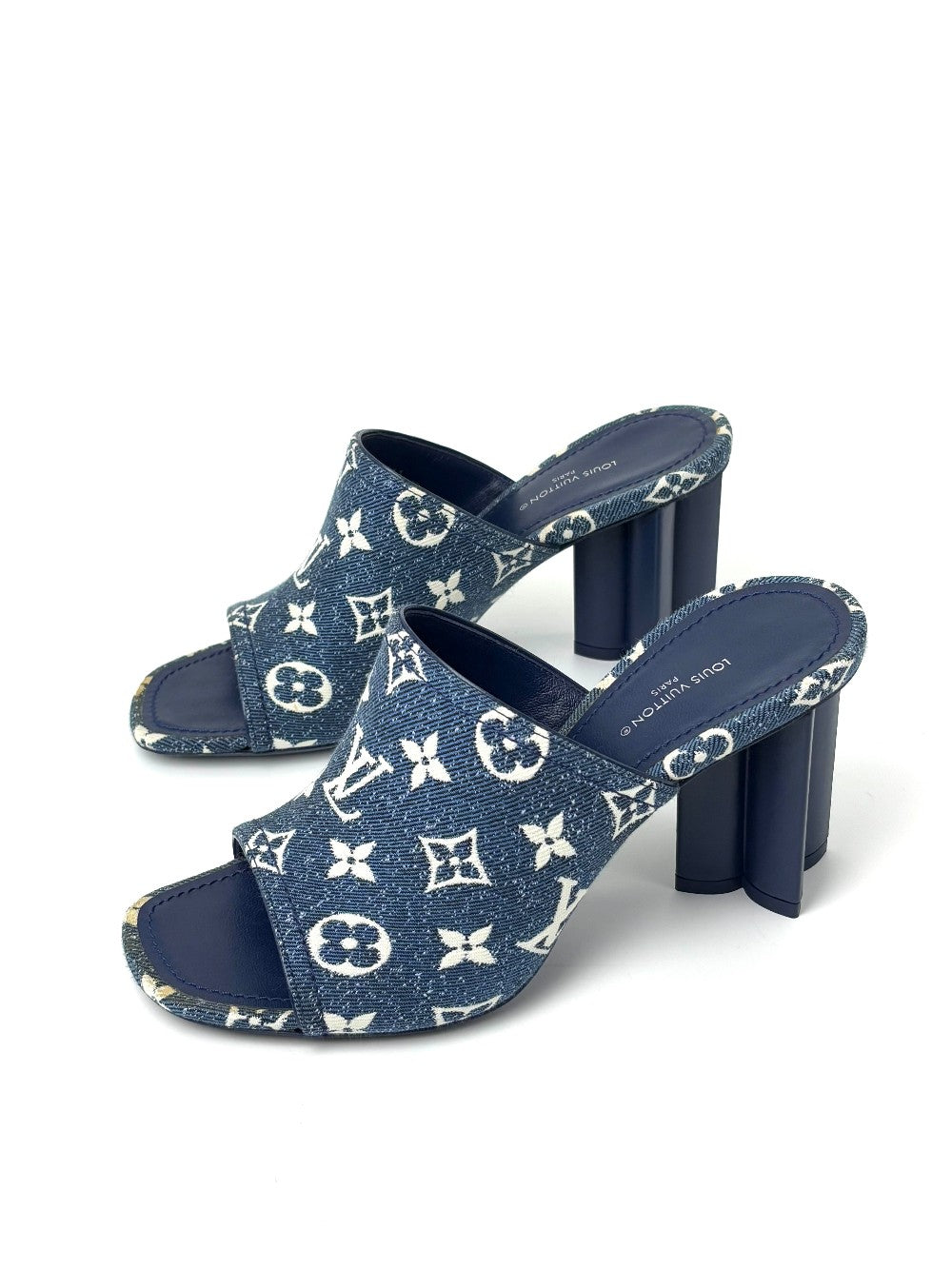 Brand New. LV Sandals Denim. 37|7500