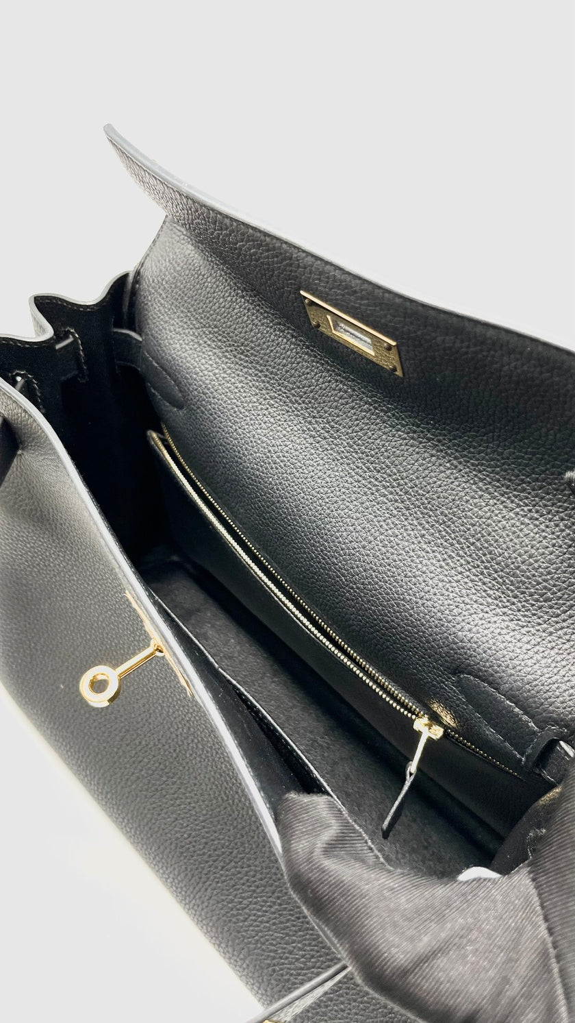 Preowned. Hermes Kelly 28 Black Togo GHW. WCT101TS|14497