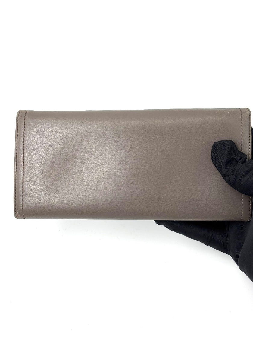 Preowned. Prada Long Wallet Gray|7008