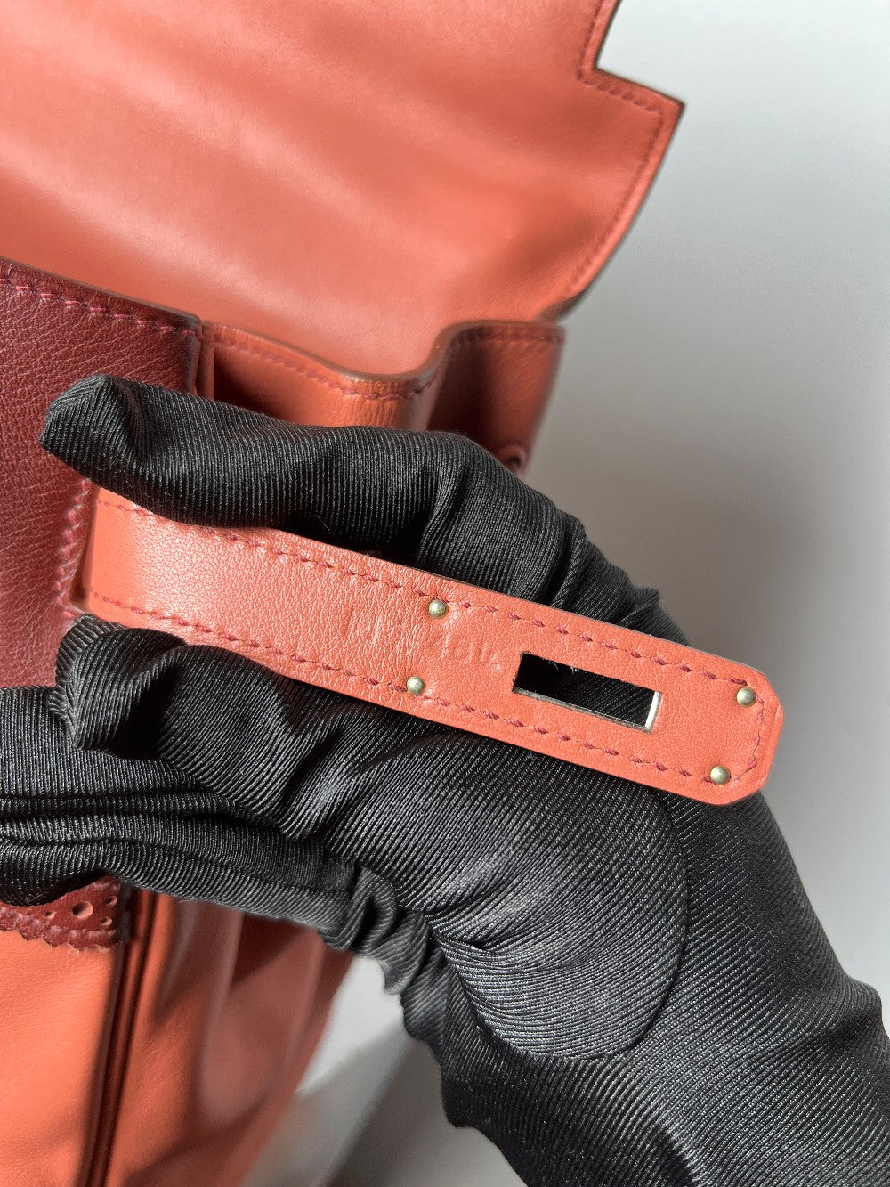 Preowned. Hermes Kelly 35 Ghillies Bicolor Rose Texas Rouge H. P48L|1521