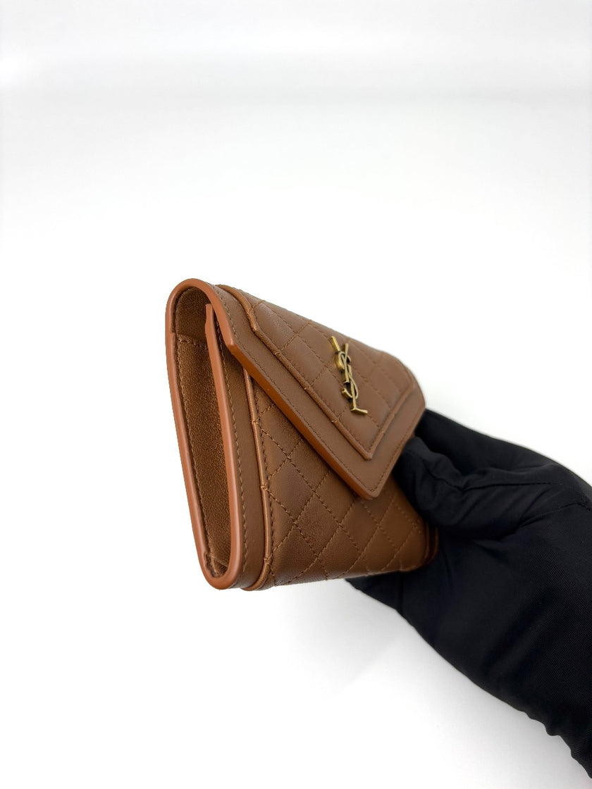 Brand New. YSL Gaby Flap Card Case Wallet Quilted Brown|7161