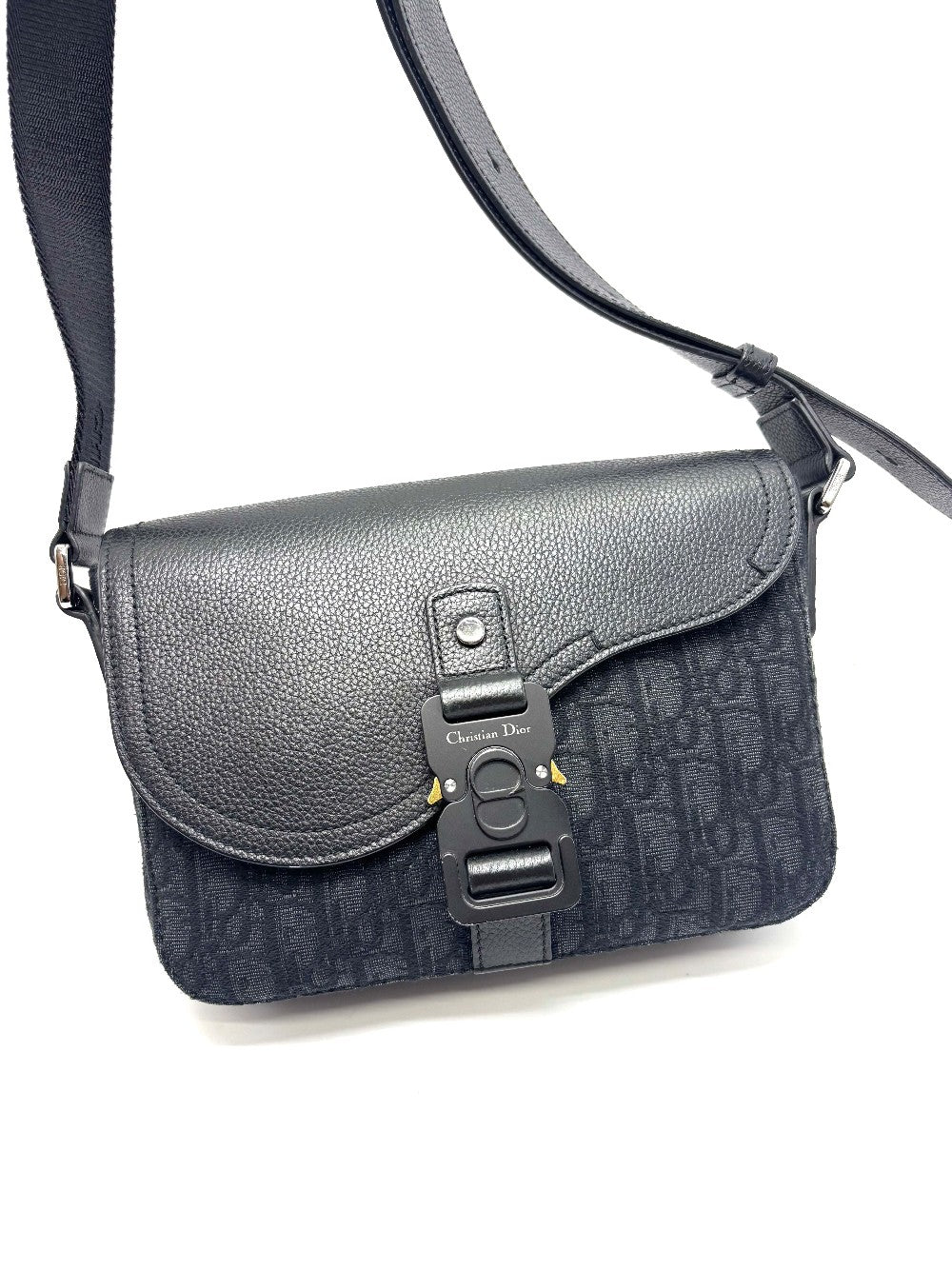 Preowned. Dior Saddle Messenger Oblique Black. 01BO0273|17668