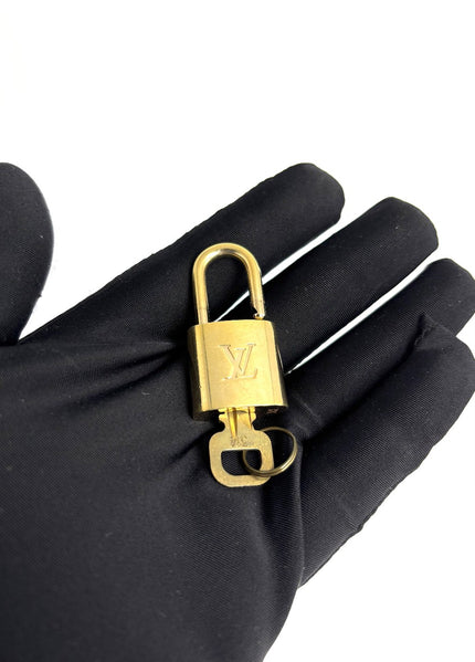 Preowned. LV Lock & Key|12038