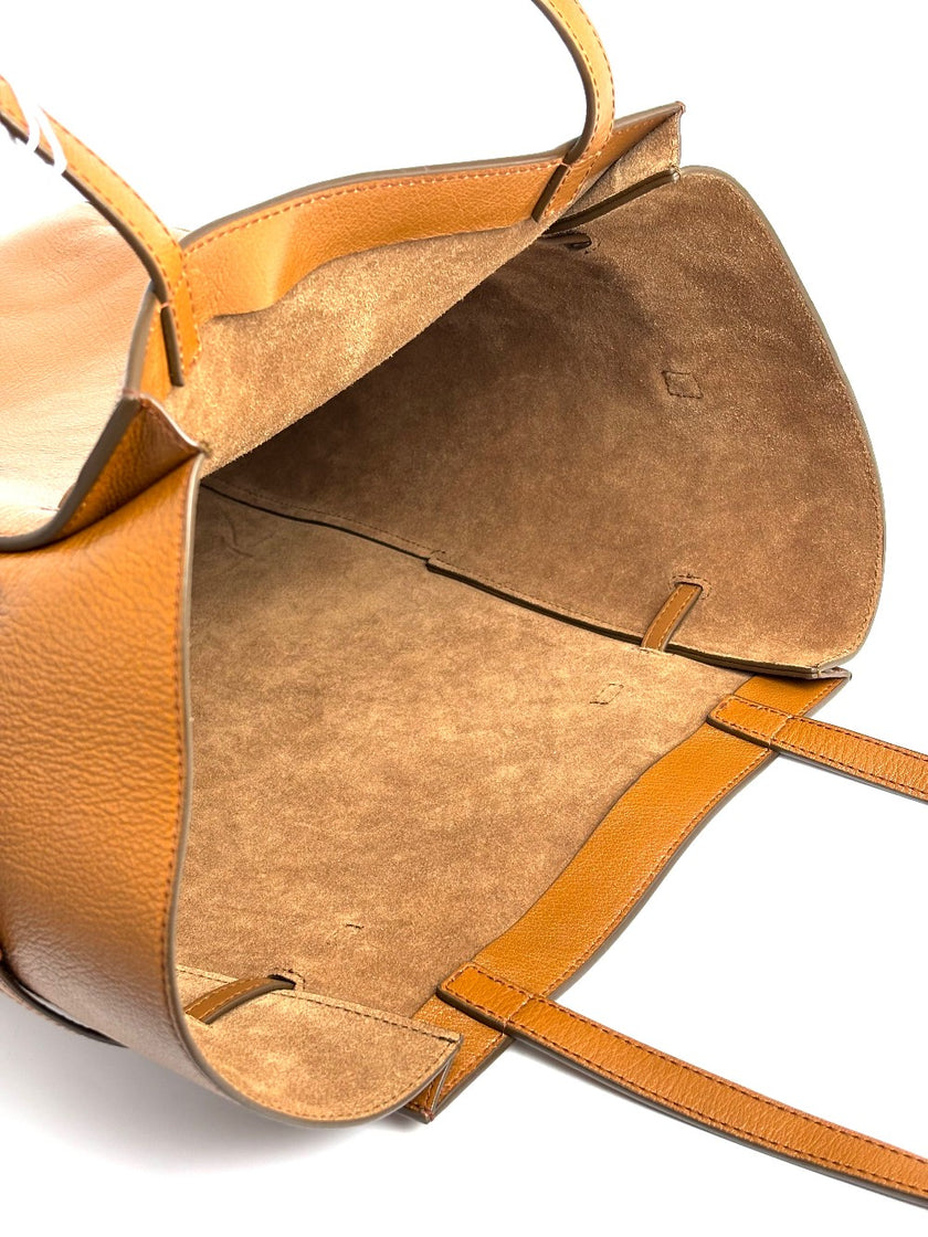 Unused. Givenchy Voyou Tote Medium Tan|12482