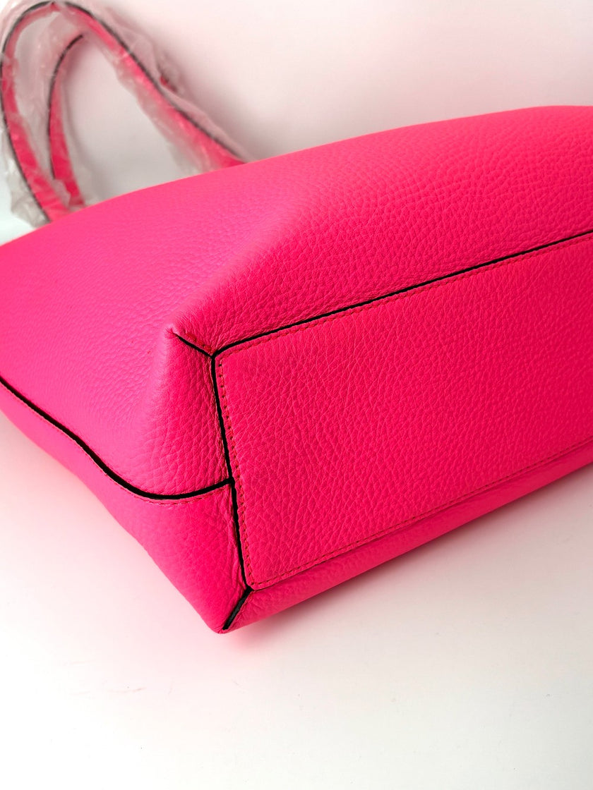 Brand New. Burberry Tote Pink|6264