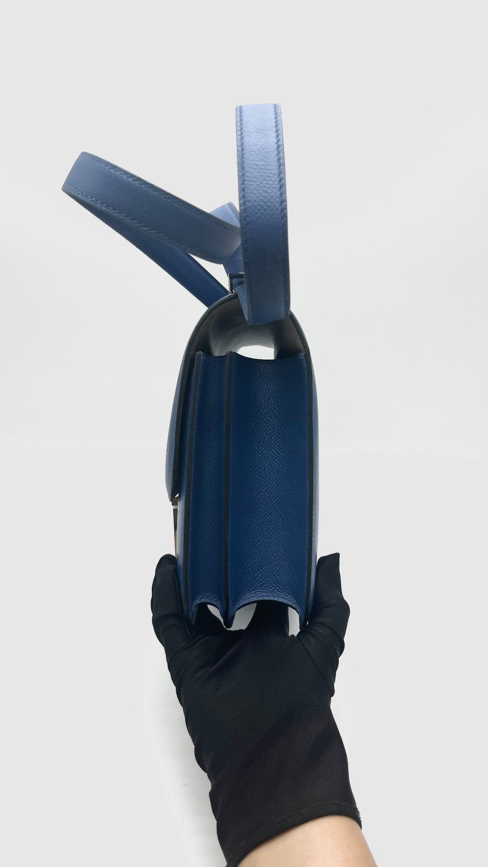 Preowned. Hermes Constance 24 Bleu Agate/Gris Mouette Epsom PHW. ASA692IB|16656