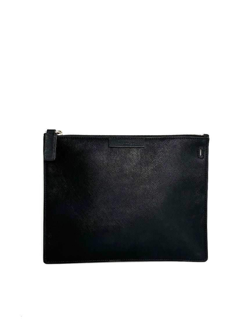 Preowned. Givenchy Wristlet Clutch Black. ARB1116|11867