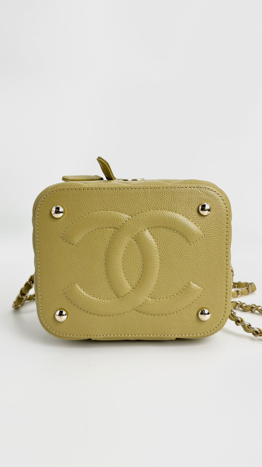 Brand New. Chanel Vanity Case Resin. G3TGGXCG|4228