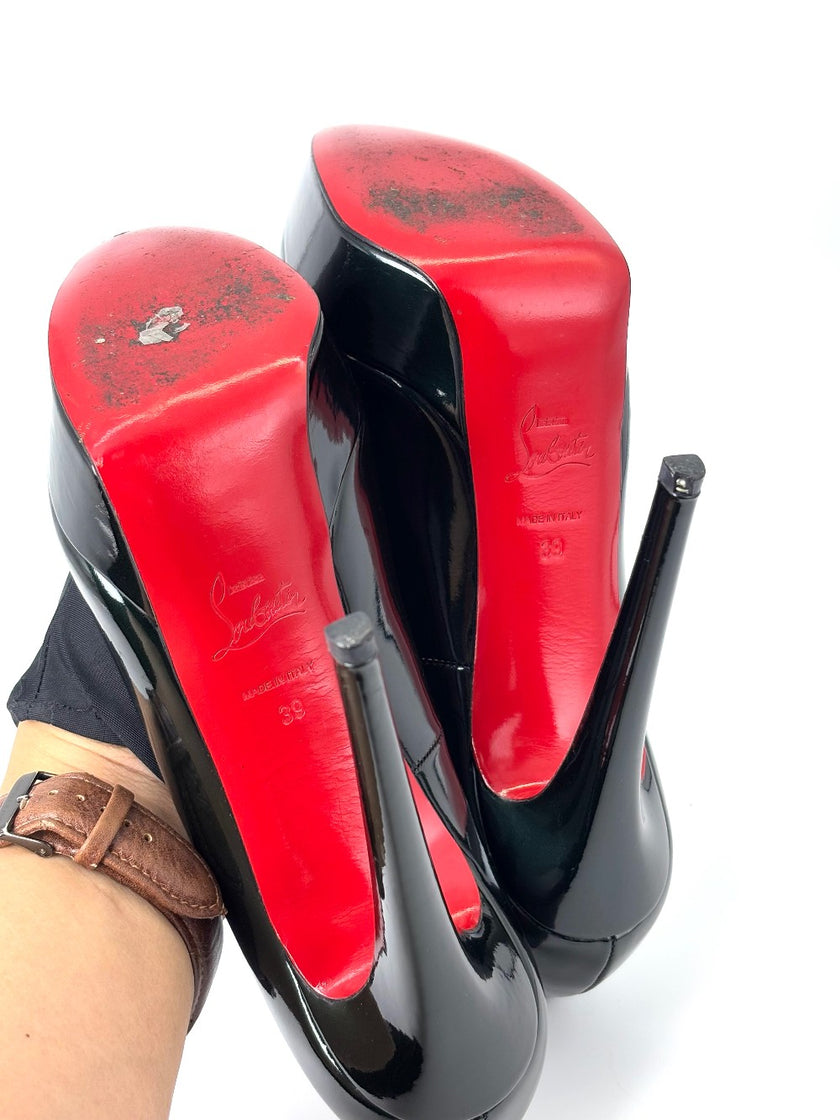 Preowned. Louboutin Heel Patent Dark Green. 39|7470