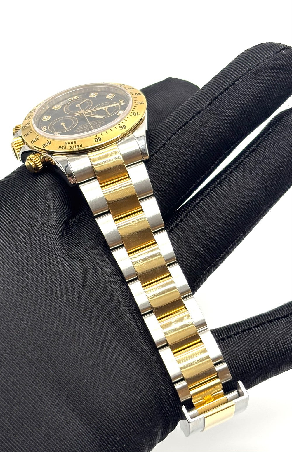 Preowned. Rolex Daytona Black Dial With Diamonds Two Tone YG/Steel 2016|16862