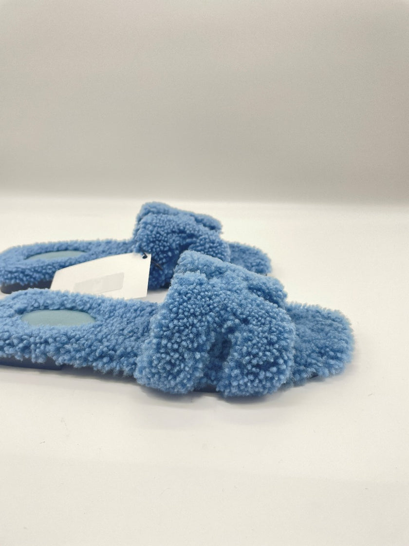 Brand New. Hermes Oran Teddy Blue. 38.5|9141