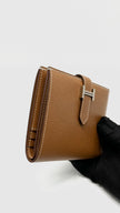 Preowned. Hermes Bearn Compact Wallet Gold PHW. YBY009CX|9360