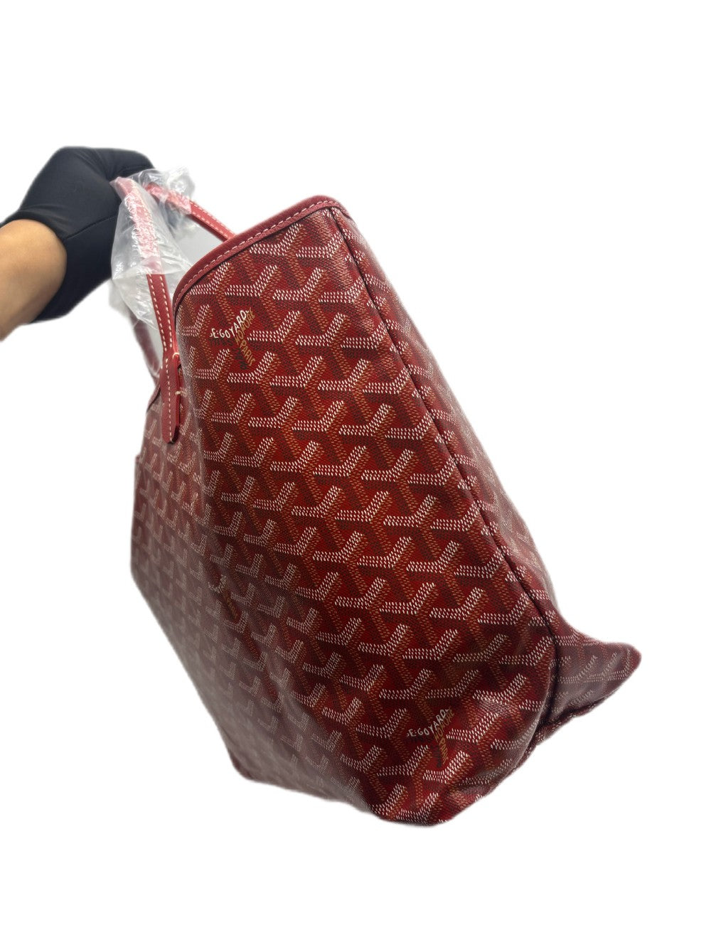 Brand New. Goyard St. Louis PM Red. SOA020232|17160
