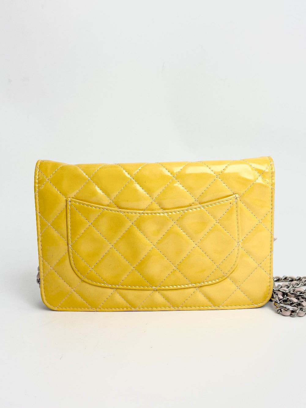 Preowned. Chanel WOC Yellow/Light Pink Patent SHW. 17287849|12861