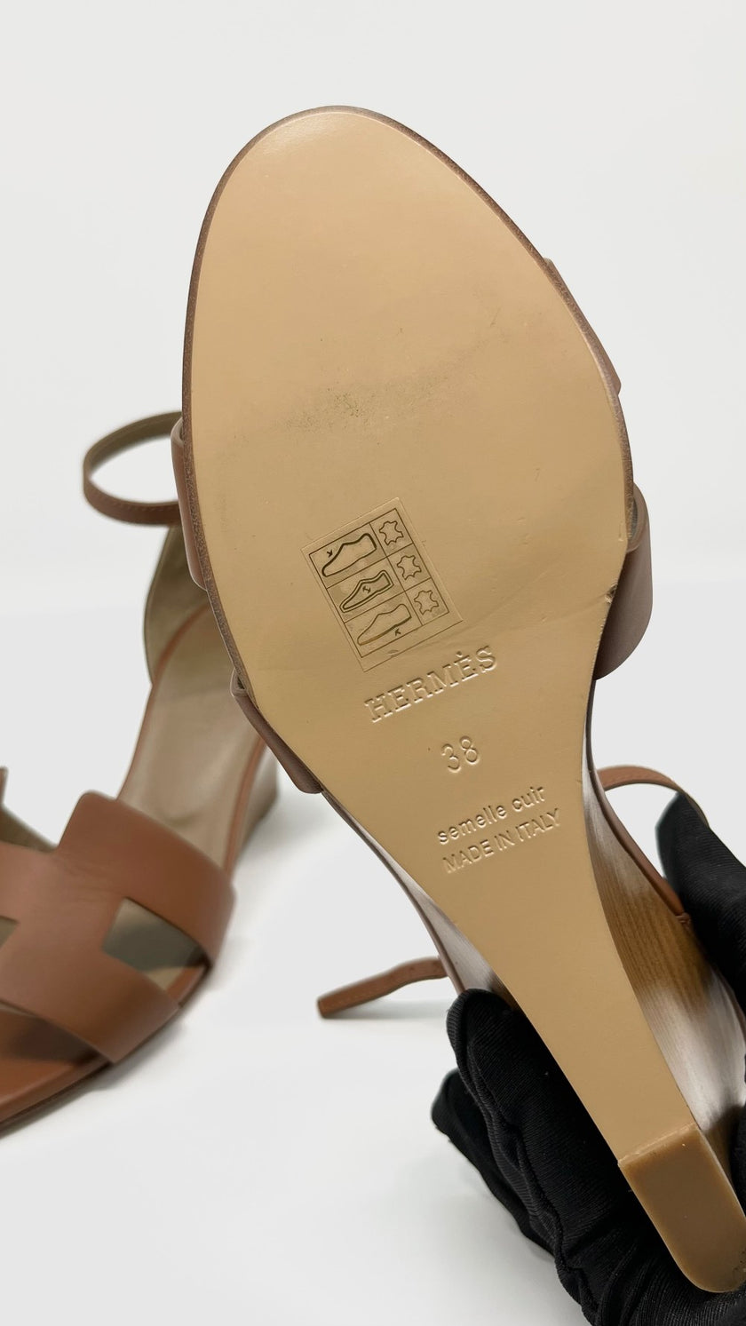 Brand New. Hermes Legend Wedge Dark Gold. 38|5828