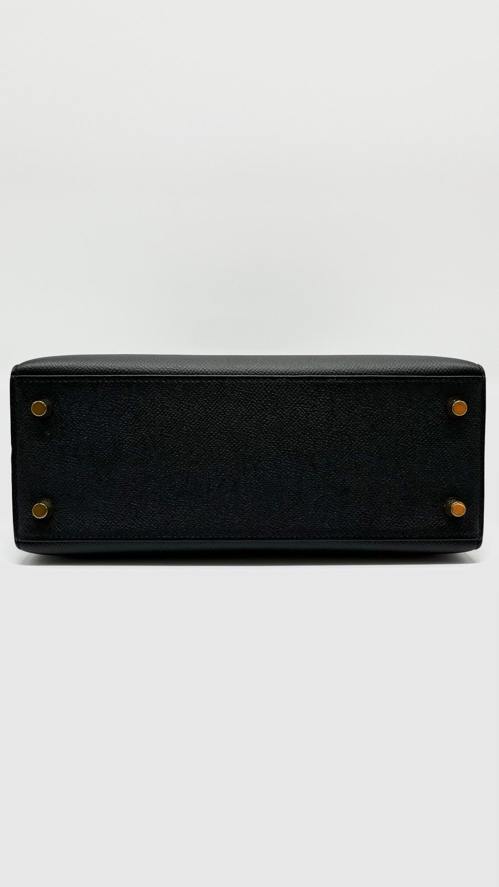 Preowned. Hermes Kelly 25 Black Epsom Sellier PHW. CPY539DQ|5465
