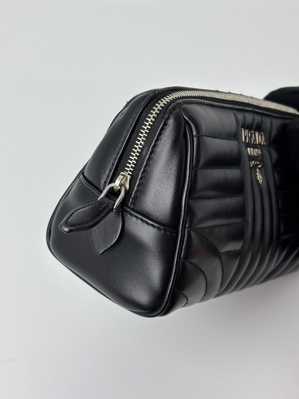 Like New. Prada Maniglia Calfskin Wrislet Black|5946