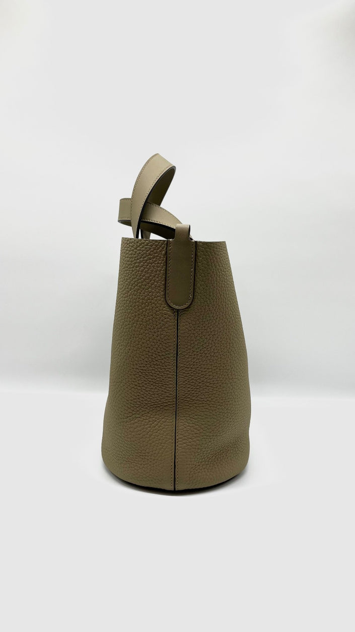 Brand New. Hermes In The Loop 23 Clemence Beige Marfa PHW. BAM008UH|5044