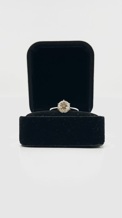 Preowned. Round Brilliant Diamond Ring 18K white gold VS-SI Clarity L Color 1.63 CT. Size 6|9392