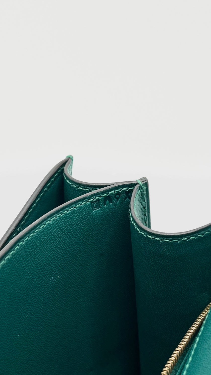 Preowned. Hermes Constance 24 Malachite Epsom GHW. Q9X|13446