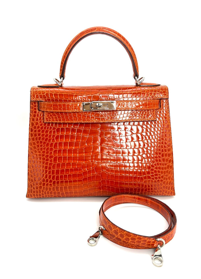 Preowned. Hermes Kelly 28 Alligator Orange. H02509|3429